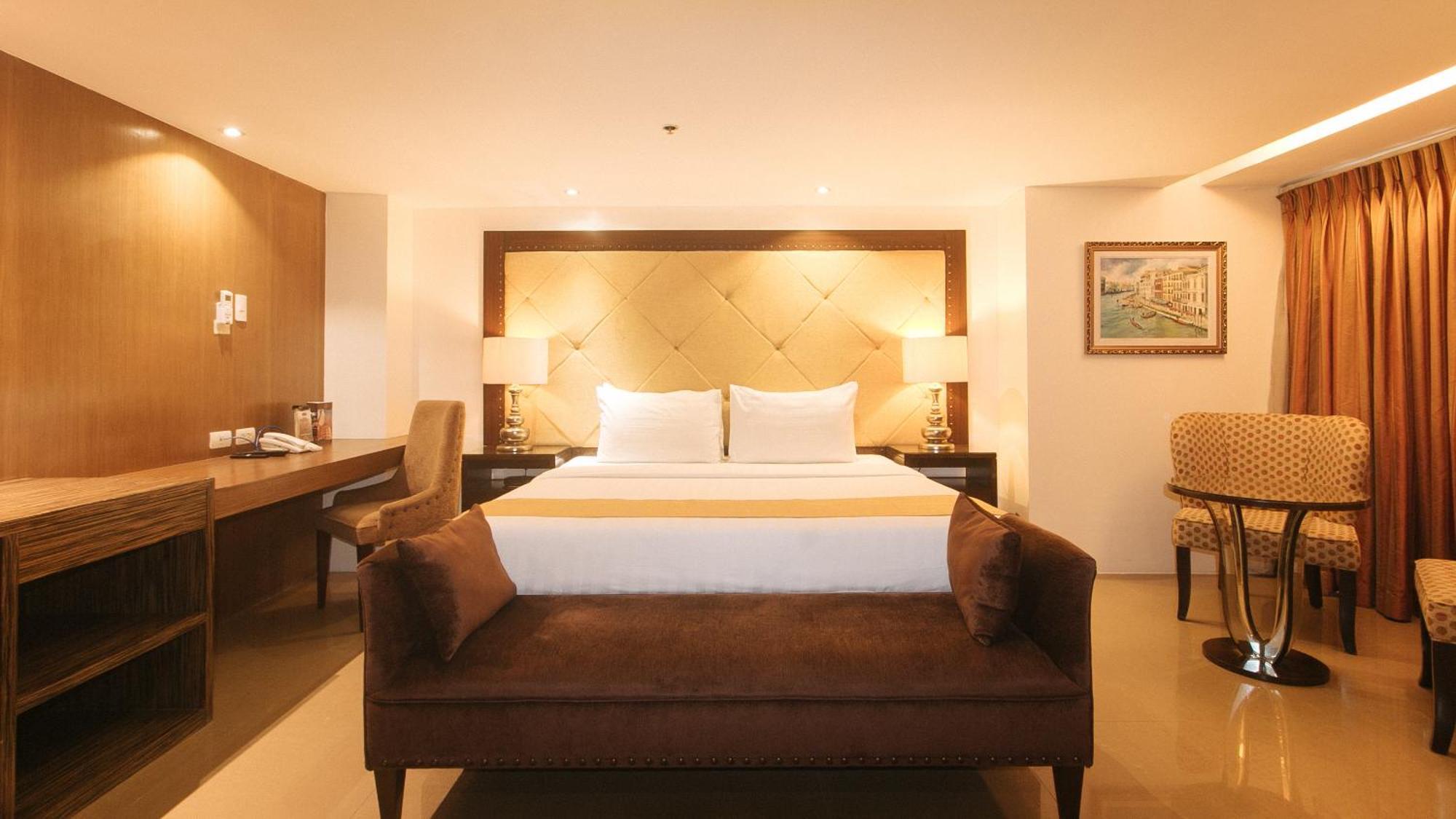 Torre Venezia Suites Quezon City Exteriör bild