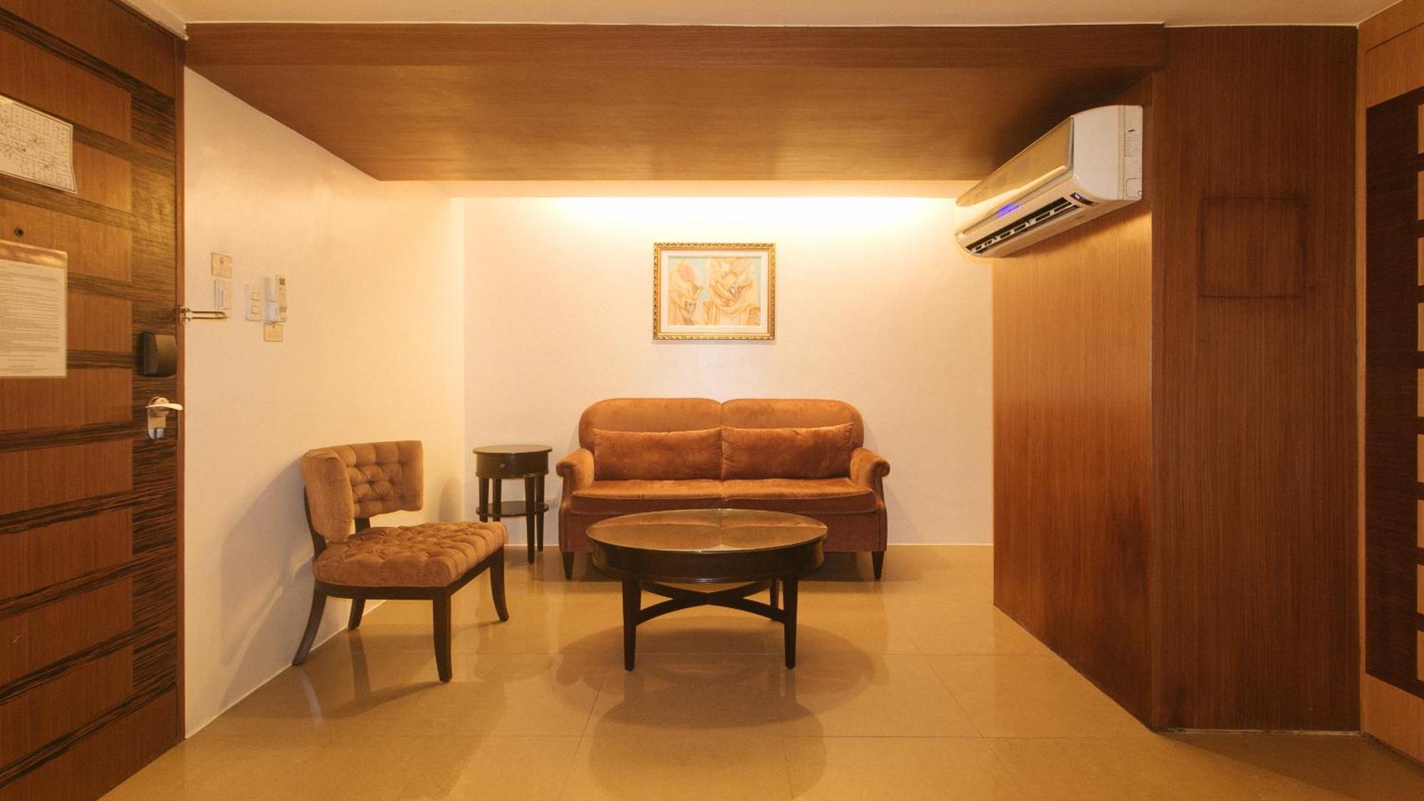 Torre Venezia Suites Quezon City Exteriör bild