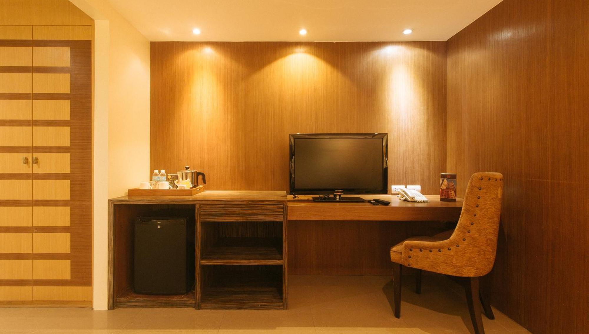 Torre Venezia Suites Quezon City Exteriör bild