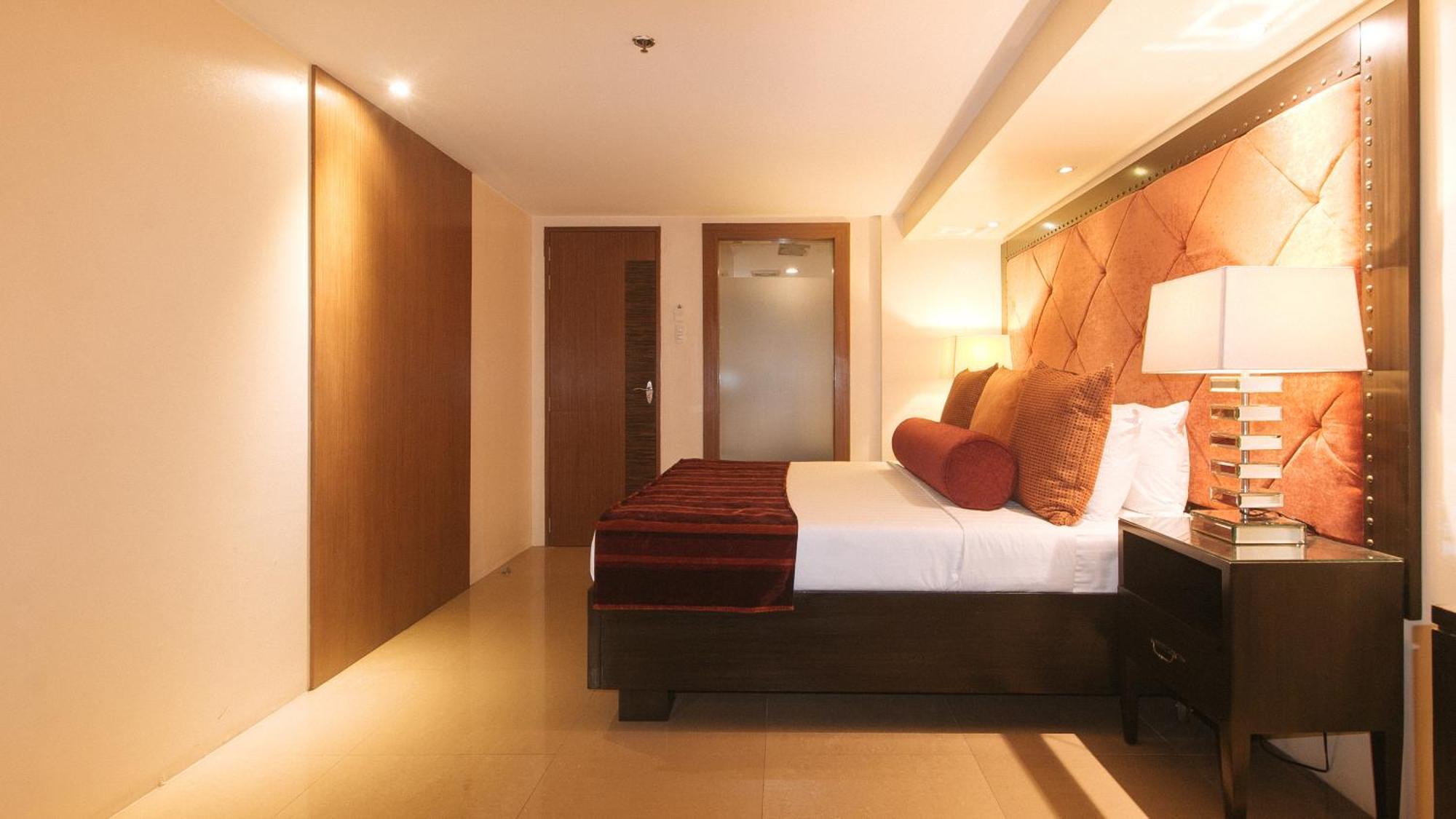 Torre Venezia Suites Quezon City Exteriör bild