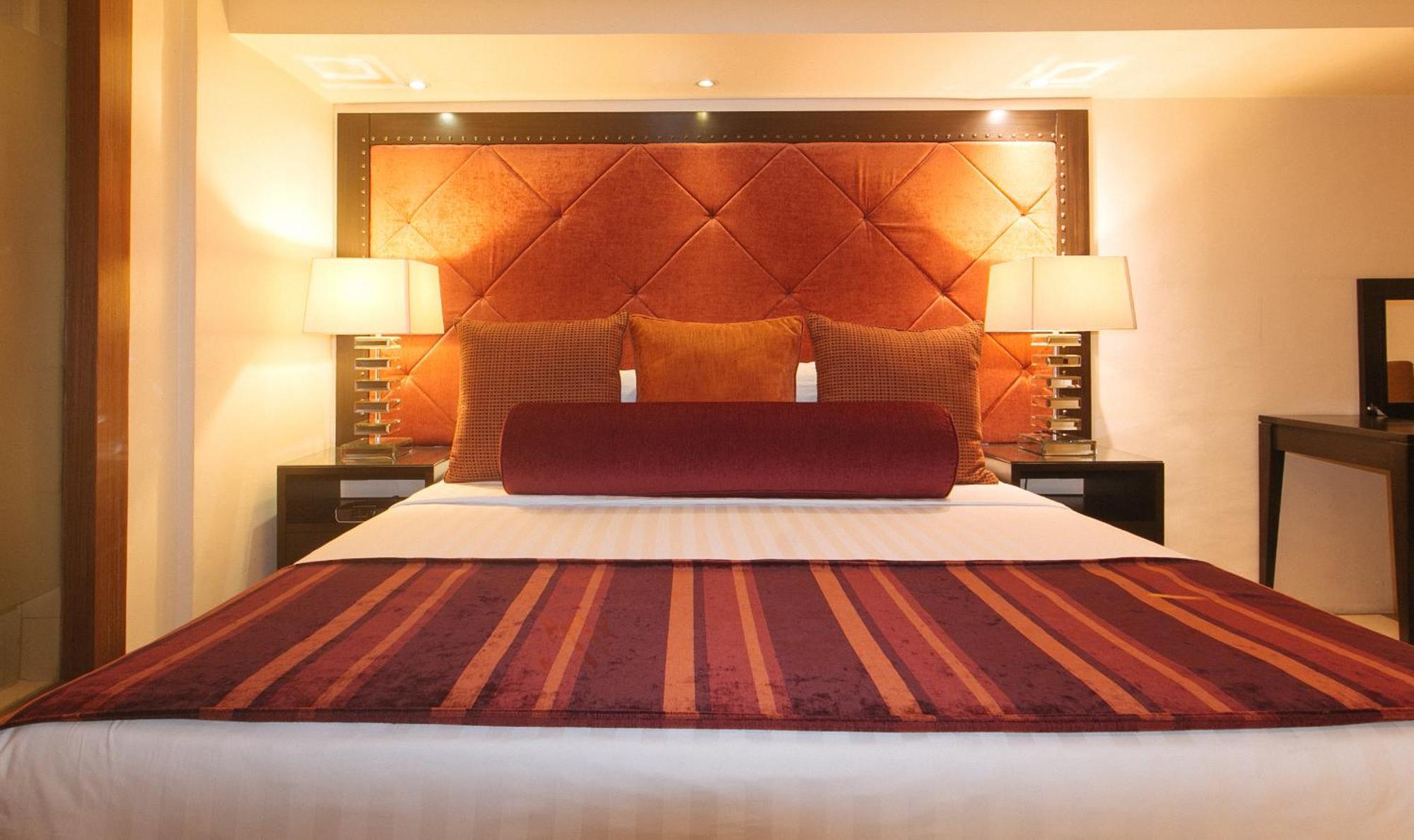 Torre Venezia Suites Quezon City Exteriör bild