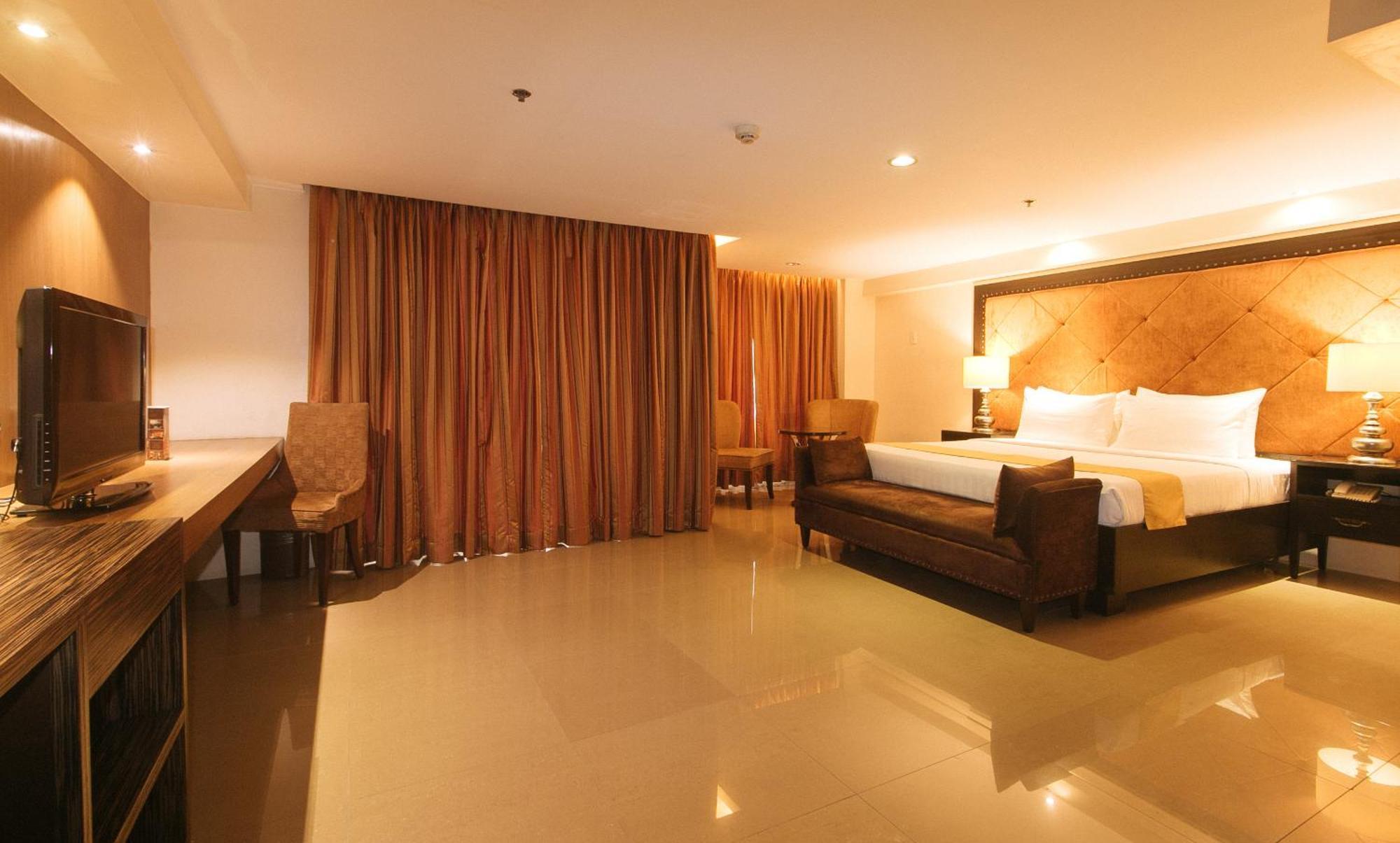 Torre Venezia Suites Quezon City Exteriör bild