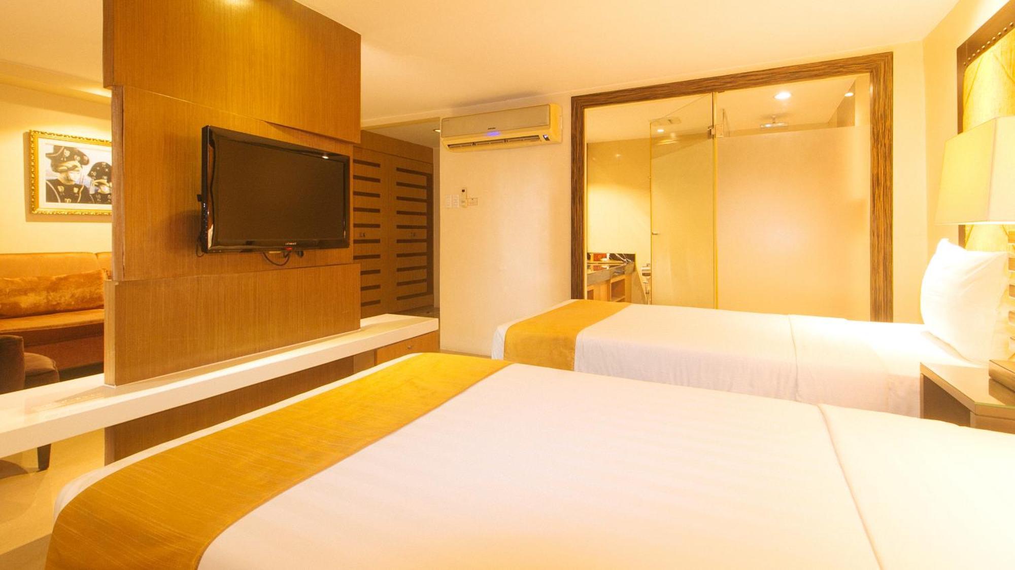 Torre Venezia Suites Quezon City Exteriör bild
