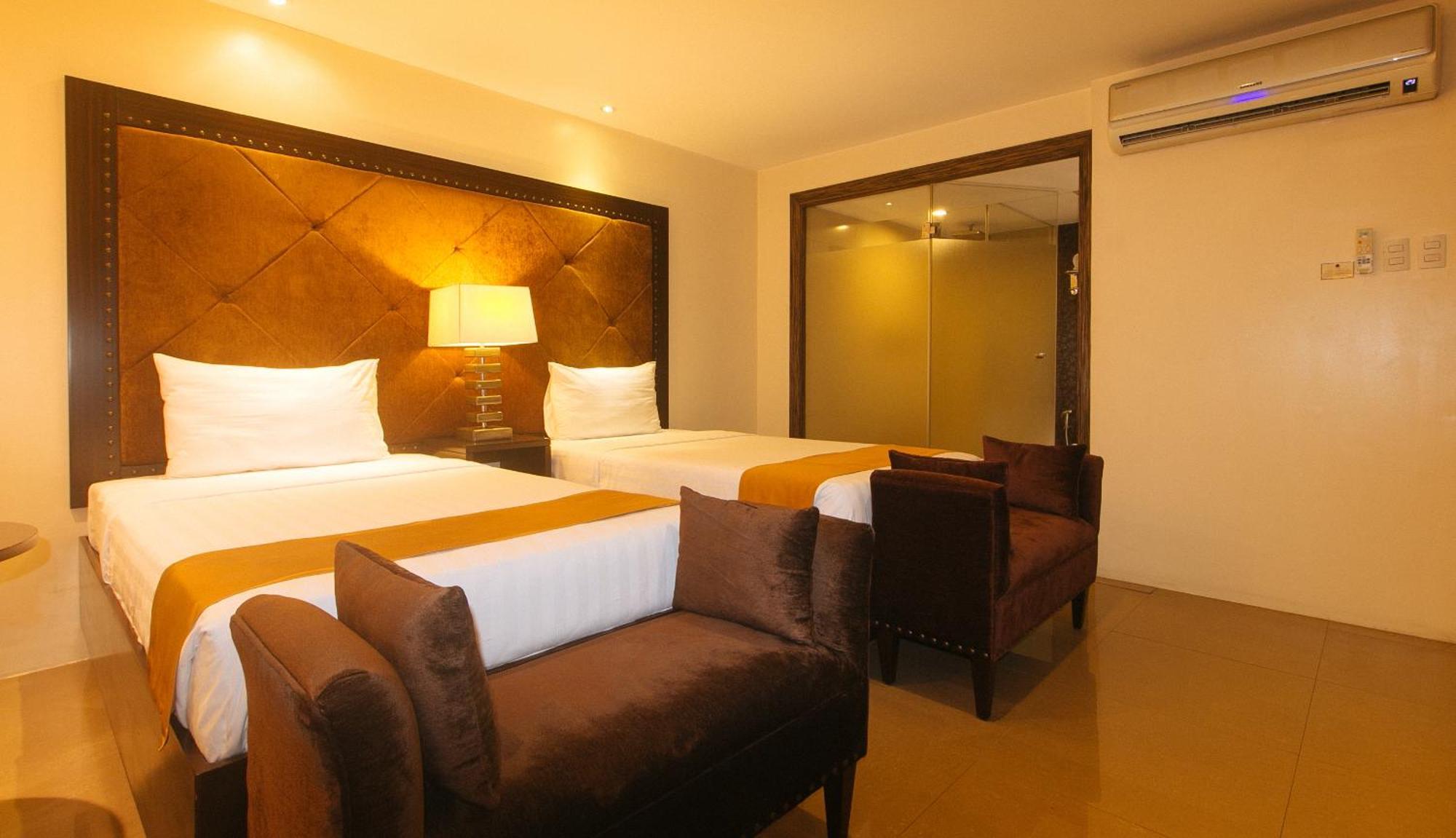 Torre Venezia Suites Quezon City Exteriör bild