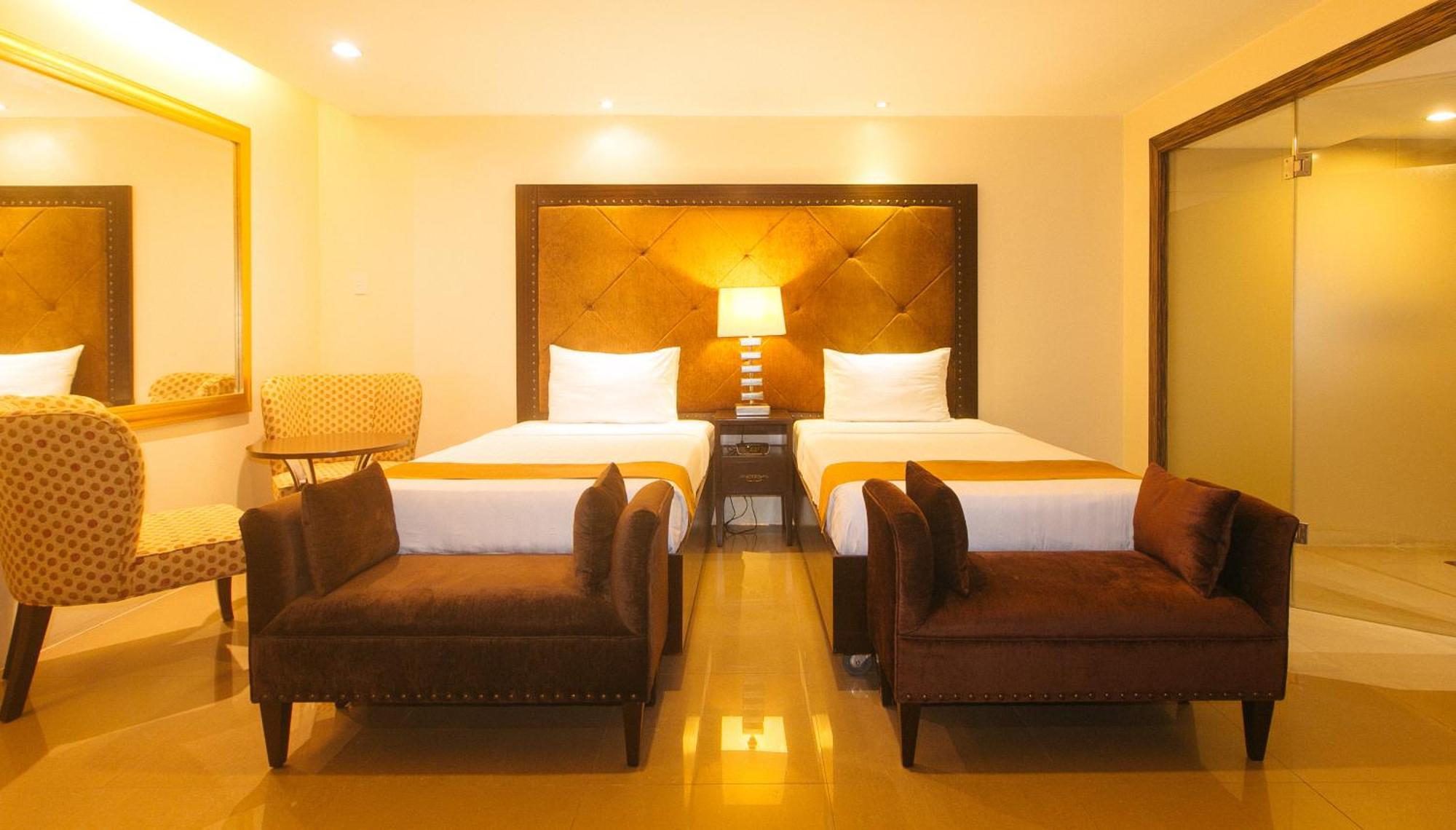 Torre Venezia Suites Quezon City Exteriör bild