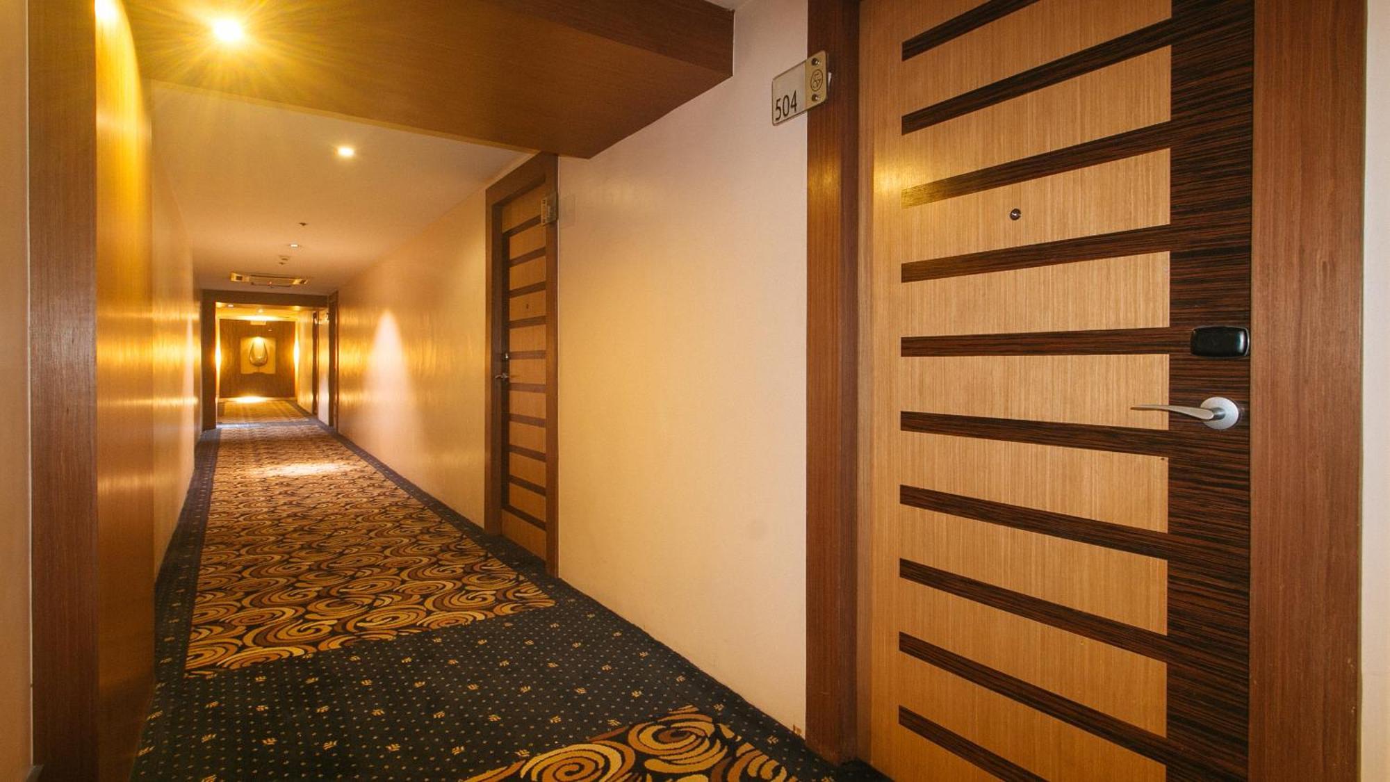 Torre Venezia Suites Quezon City Exteriör bild