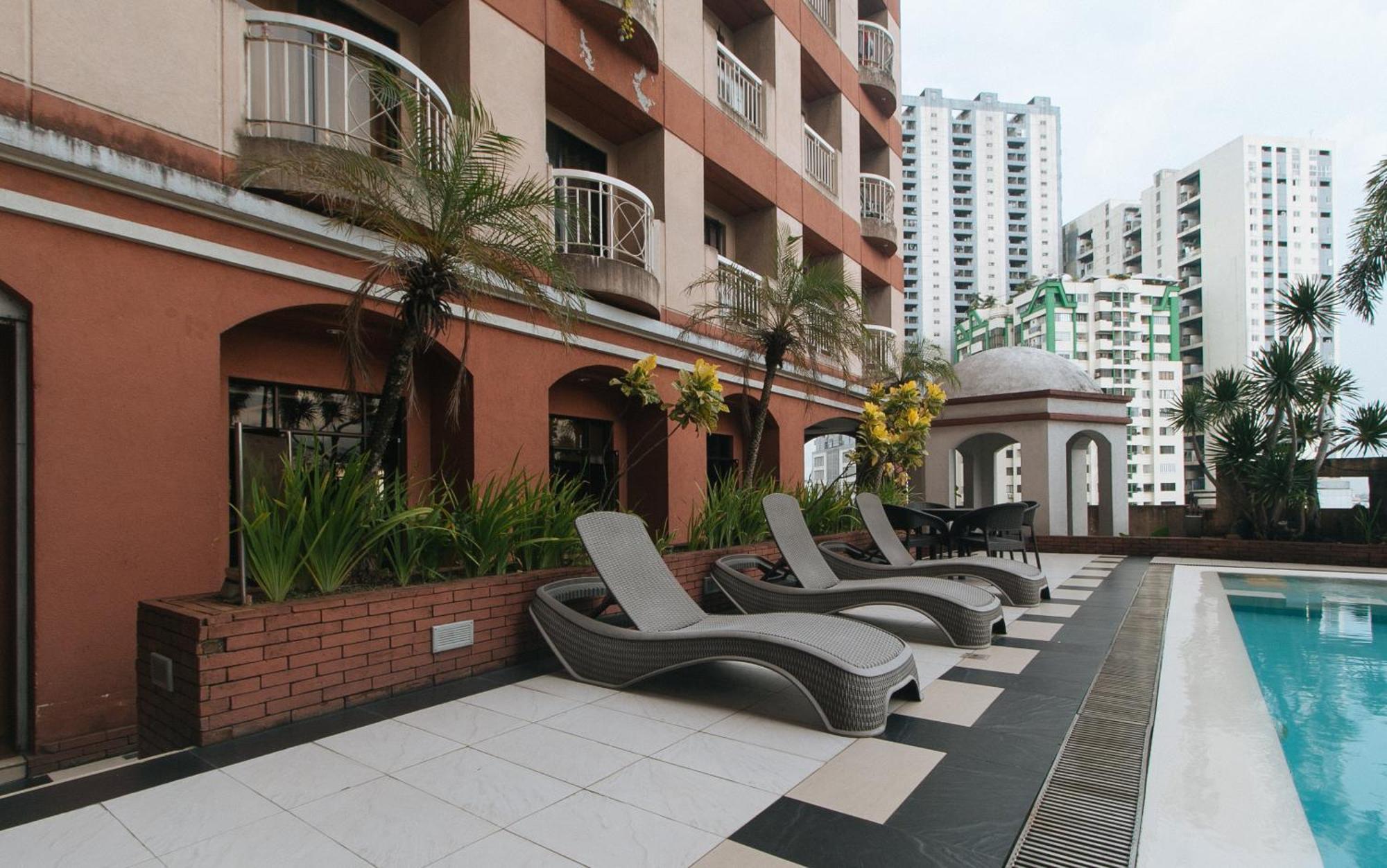 Torre Venezia Suites Quezon City Exteriör bild
