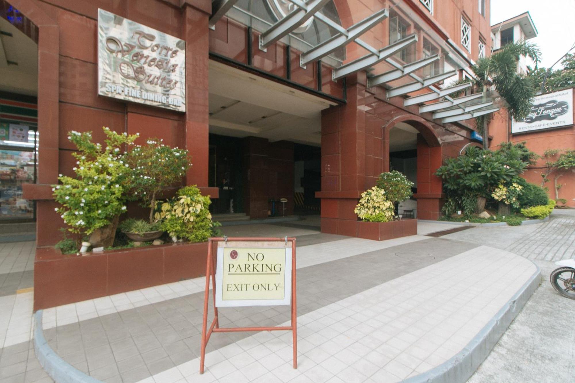 Torre Venezia Suites Quezon City Exteriör bild
