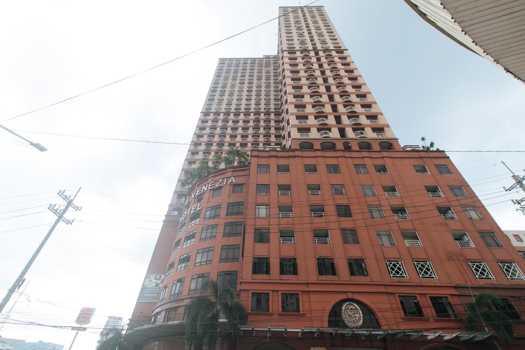 Torre Venezia Suites Quezon City Exteriör bild